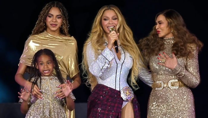 Beyoncés daughters Blue Ivy, Rumi make rare public appearance: Watch