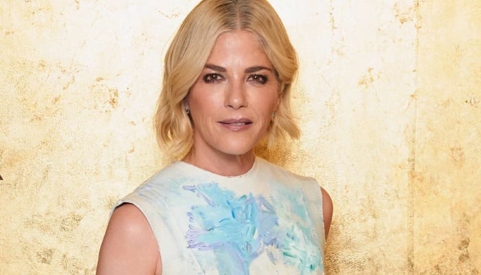 Selma Blair keeps 90s Con commitment after arrest, makes first appearance