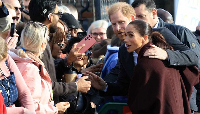 Nottingham crowd get strange instruction minutes before Harry, Meghan arrive