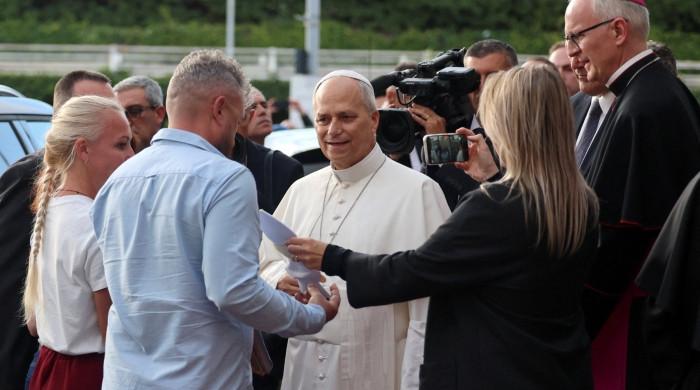 Pope Leo returns to Vatican four days after cancer surgery