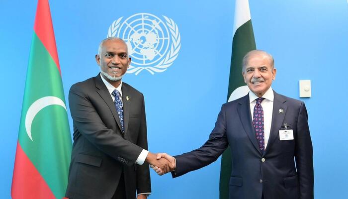 Maldivian President Dr Mohamed Muizzu and PM Shehbaz Sharif. — MOFA