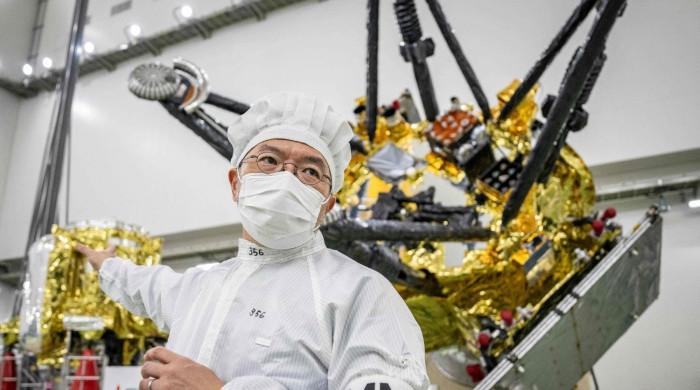 Japan to launch historic round-trip mission to Mars moon