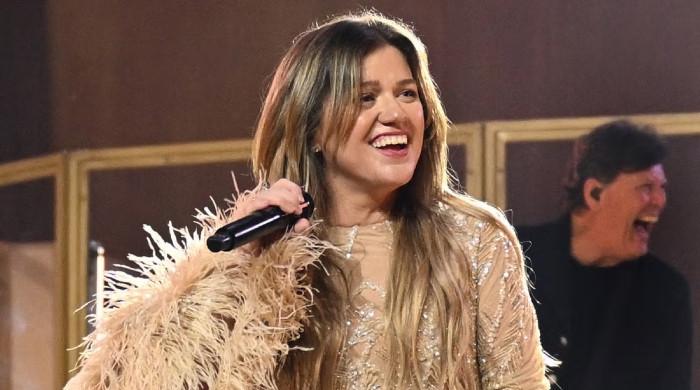 Kelly Clarkson reportedly lives in 'bubble of applause' over Boutique clash