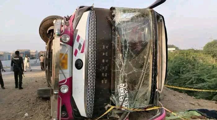 At least 10 killed, dozens injured in Rajanpur bus crash