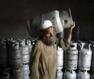 LPG cylinders selling at over twice official price amid supply crisis: sources