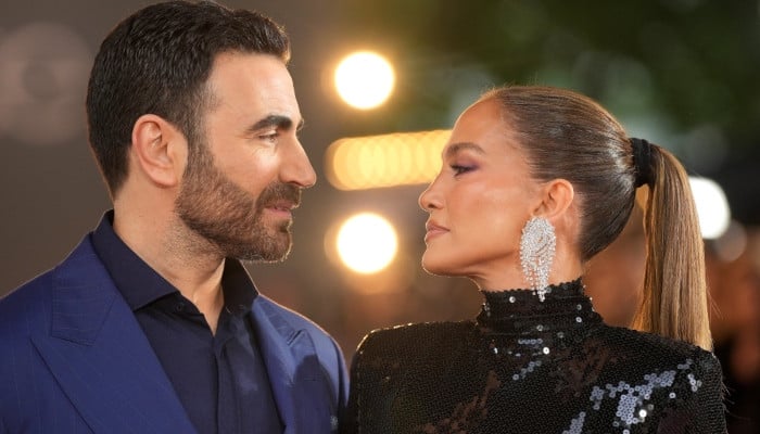 Jennifer Lopez's romance with Brett Goldstein raises red flags