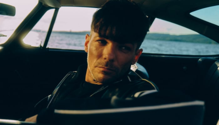 One Direction Louis Tomlinson to take break from tour plans