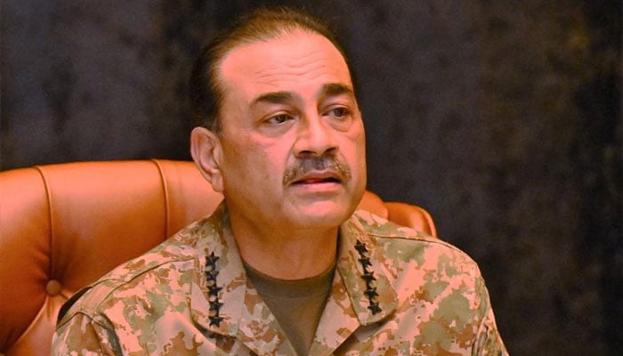 Chief of Defence Forces and Chief of Army Staff Field Marshal Syed Asim Munir interacting with participants of Hilal Talks at the Army Auditorium on May 29, 2025. — ISPR