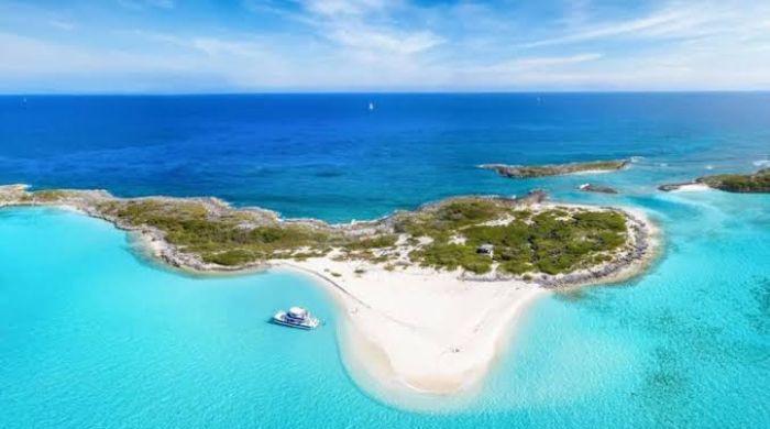 British mother, 36, dies saving her two sons from powerful currents in Bahamas