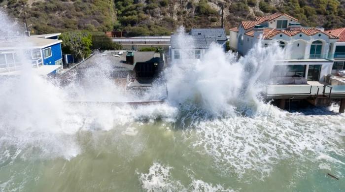 Southern California beach towns on alert as high tides prompt coastal flood warning