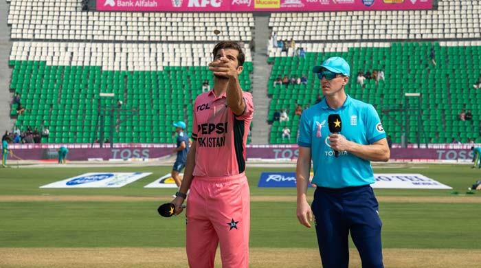 Pakistan win toss, opt to bowl first against England in fourth ODI tri-series match