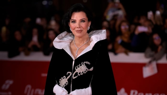 Kris Jenner shines in Elizabeth Taylor’s scorpion cape