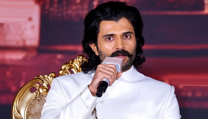 Vijay Deverakonda fires back at trolls with four-word expletive
