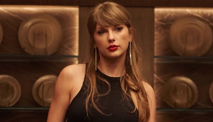 Taylor Swift gets honest about fame in new Songwriter Hall of Fame speech