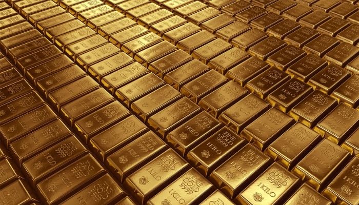 Gold hovers near $4,000 ahead of Fed decision: Here’s everything to know