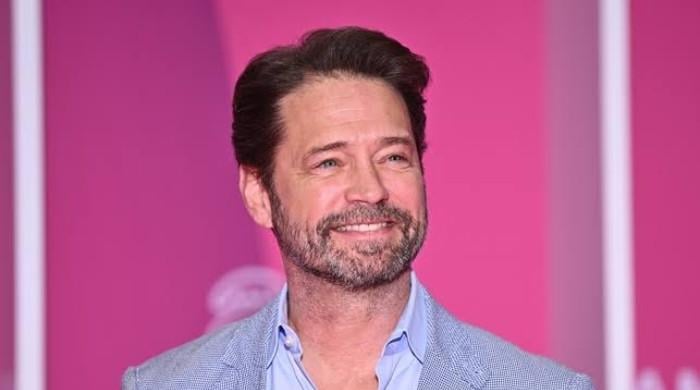 Jason Priestley says he had to cut off friends after 'Beverly Hills, 90210'