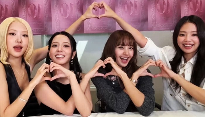 BLACKPINKs major award announcement has fans hoping for reunion