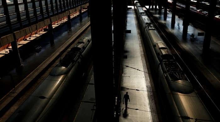 At least 10 people dead in Spain after two high-speed trains collide
