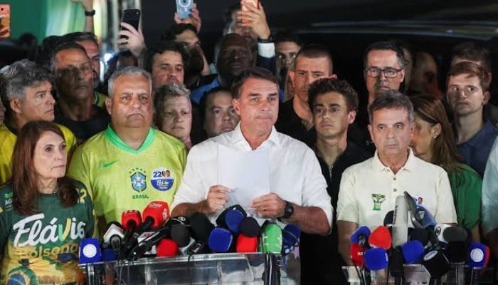 Flavio Bolsonaro arrives in US following Brazil election defeat despite passport ban