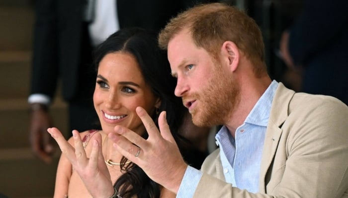 Prince Harry asks for one more chance as Meghan packs bags