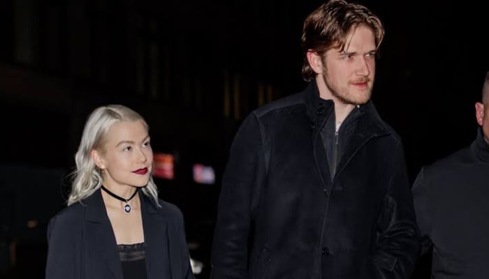 Phoebe Bridgers pays tribute to beloved Bo Burnham during tour