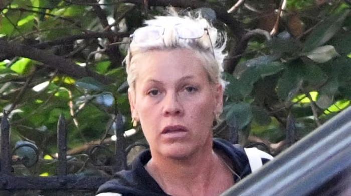 Pink hits back at talk over her makeup-free New York photo
