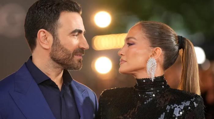 Jennifer Lopez's romance with Brett Goldstein have one familiar twist